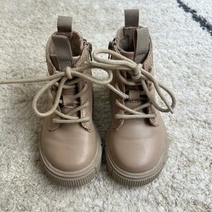 Zara Toddler Boots Size 4.5 (Like New)
